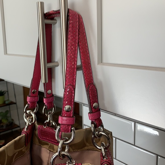 Coach authentic Handbag - Picture 4 of 14